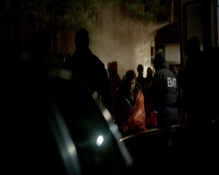 VampireDiariesWorld-dot-nl_7x17IWentToTheWoods0083.jpg