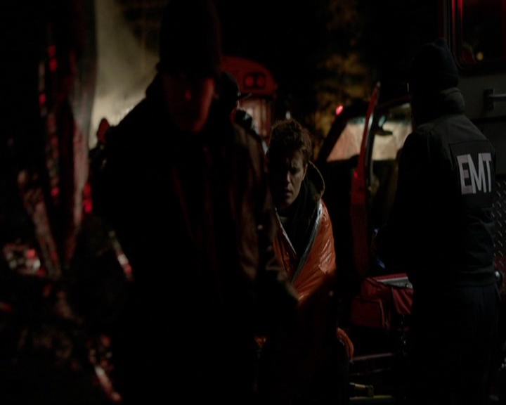 VampireDiariesWorld-dot-nl_7x17IWentToTheWoods0091.jpg