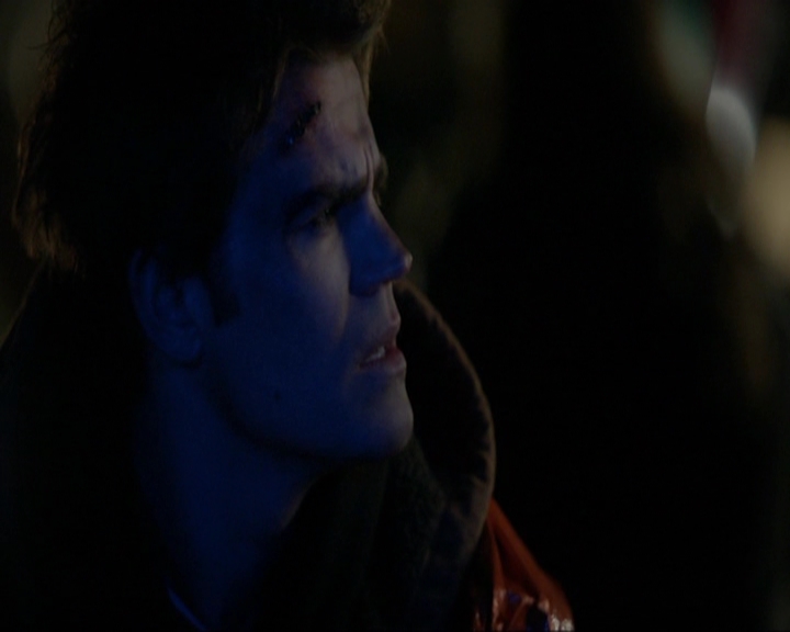 VampireDiariesWorld-dot-nl_7x17IWentToTheWoods0133.jpg