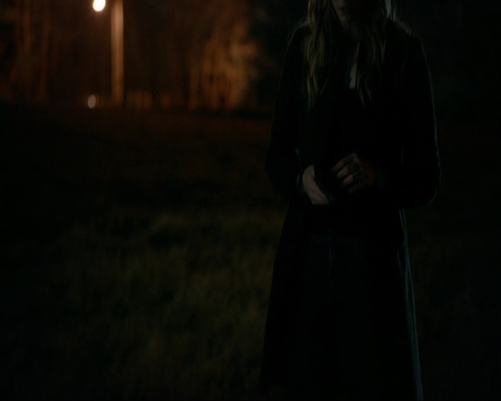 VampireDiariesWorld-dot-nl_7x17IWentToTheWoods0176.jpg