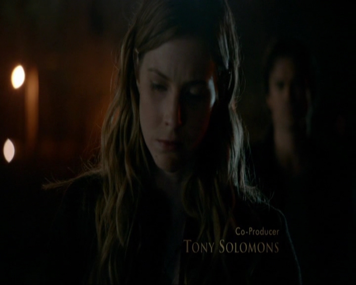 VampireDiariesWorld-dot-nl_7x17IWentToTheWoods0200.jpg