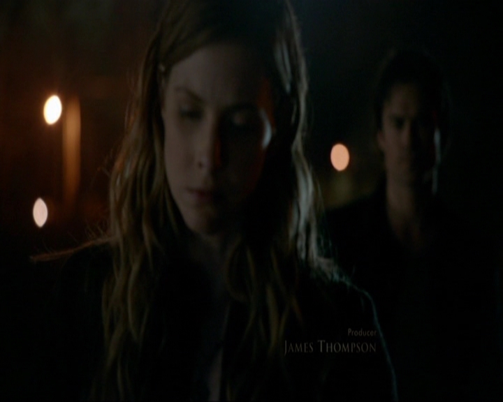 VampireDiariesWorld-dot-nl_7x17IWentToTheWoods0202.jpg