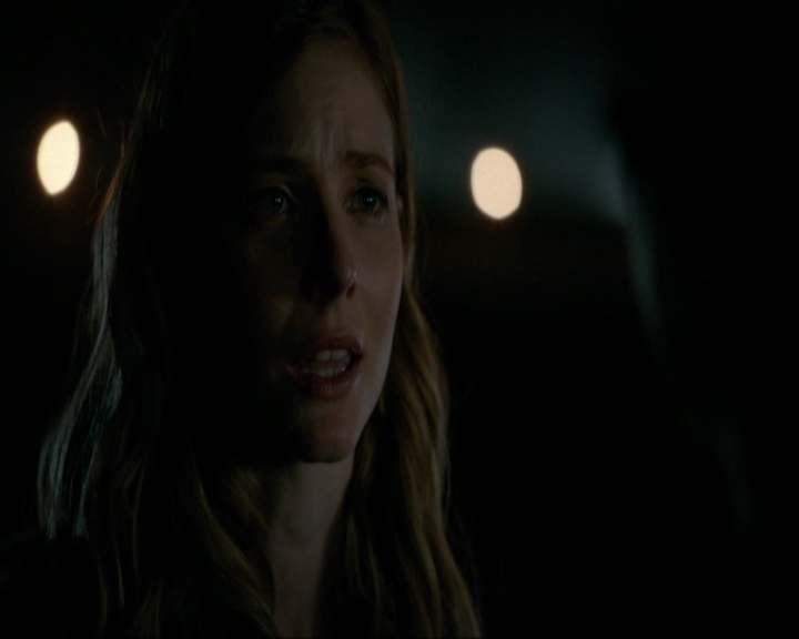 VampireDiariesWorld-dot-nl_7x17IWentToTheWoods0242.jpg