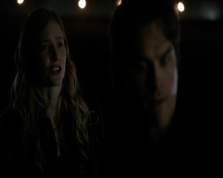 VampireDiariesWorld-dot-nl_7x17IWentToTheWoods0246.jpg