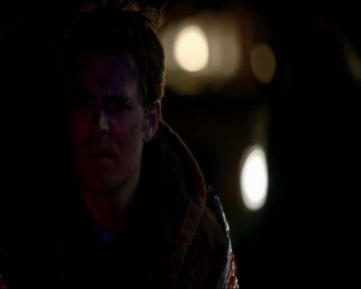 VampireDiariesWorld-dot-nl_7x17IWentToTheWoods0314.jpg