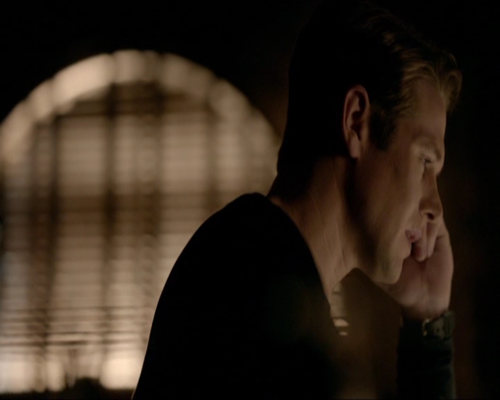 VampireDiariesWorld-dot-nl_7x17IWentToTheWoods0369.jpg