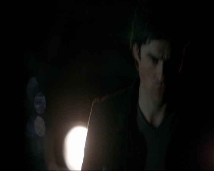 VampireDiariesWorld-dot-nl_7x17IWentToTheWoods0394.jpg