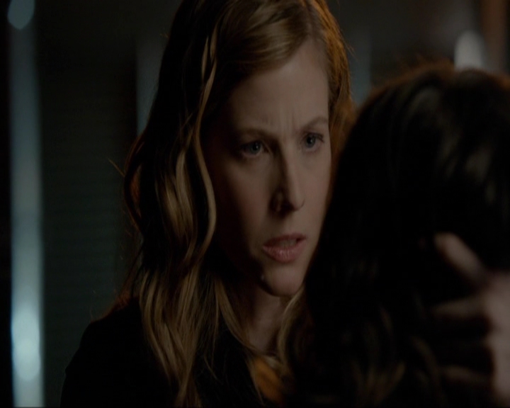 VampireDiariesWorld-dot-nl_7x17IWentToTheWoods0425.jpg