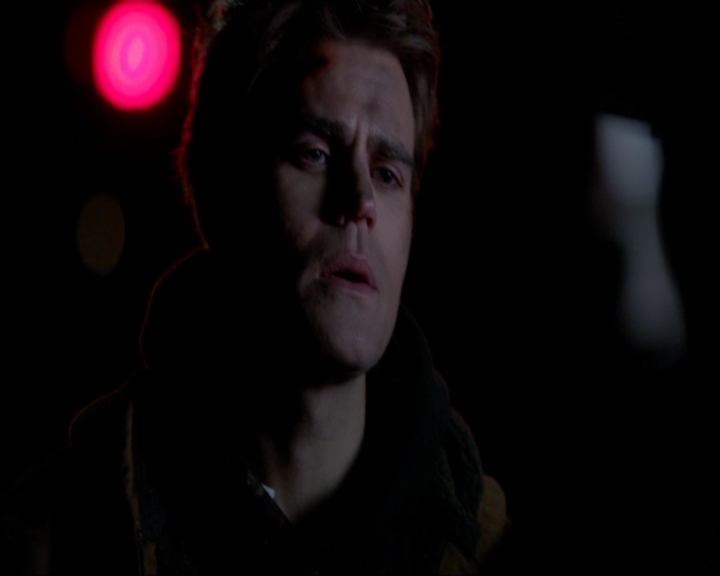 VampireDiariesWorld-dot-nl_7x17IWentToTheWoods0430.jpg