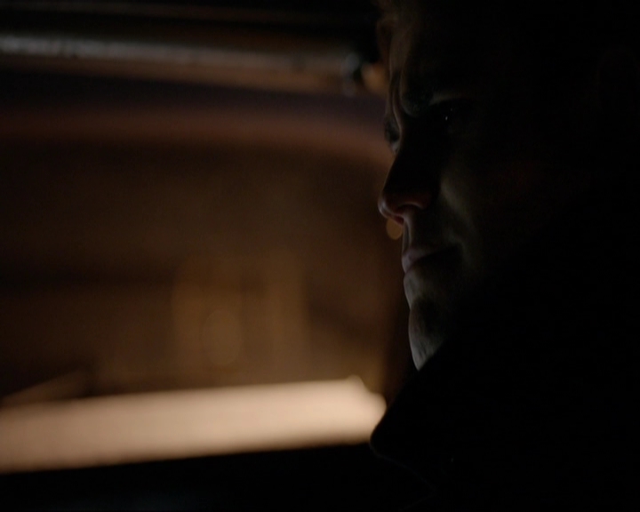 VampireDiariesWorld-dot-nl_7x17IWentToTheWoods0458.jpg
