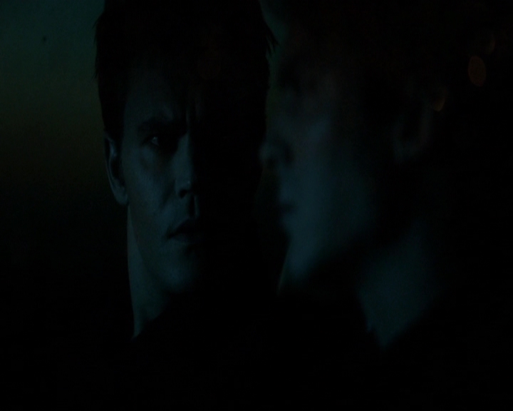 VampireDiariesWorld-dot-nl_7x17IWentToTheWoods0485.jpg