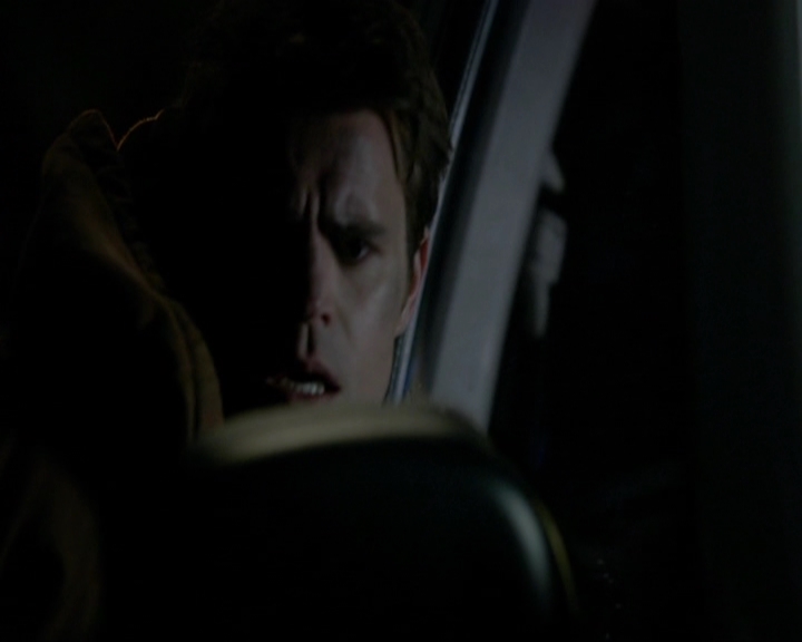 VampireDiariesWorld-dot-nl_7x17IWentToTheWoods0509.jpg