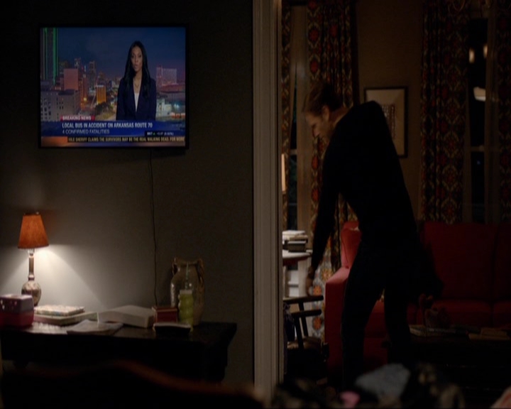 VampireDiariesWorld-dot-nl_7x17IWentToTheWoods0550.jpg