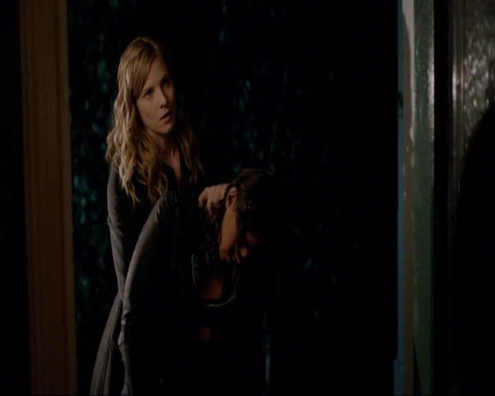 VampireDiariesWorld-dot-nl_7x17IWentToTheWoods0610.jpg