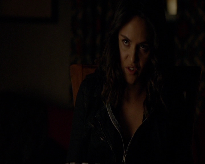 VampireDiariesWorld-dot-nl_7x17IWentToTheWoods0655.jpg