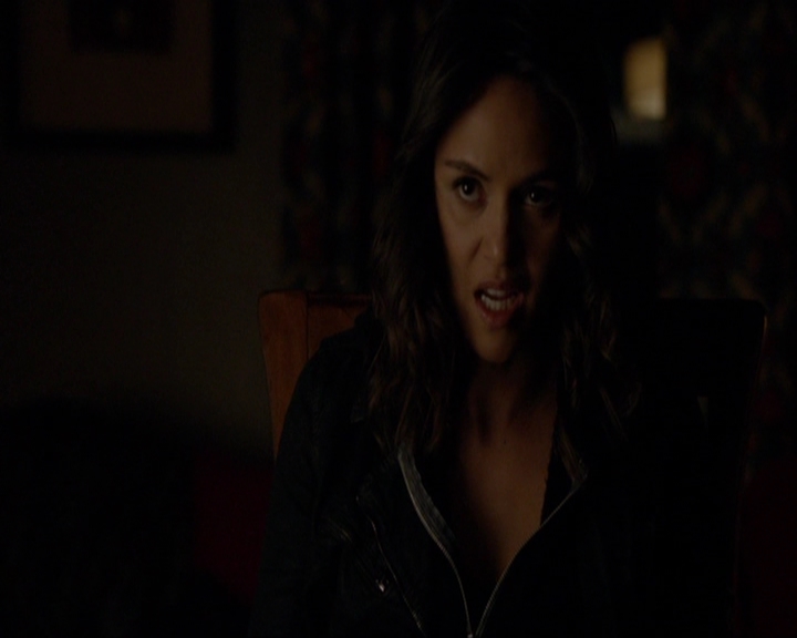 VampireDiariesWorld-dot-nl_7x17IWentToTheWoods0659.jpg