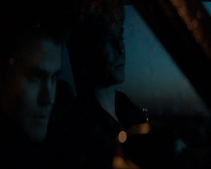 VampireDiariesWorld-dot-nl_7x17IWentToTheWoods0685.jpg