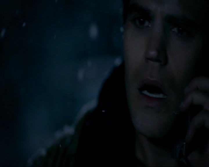 VampireDiariesWorld-dot-nl_7x17IWentToTheWoods1928.jpg