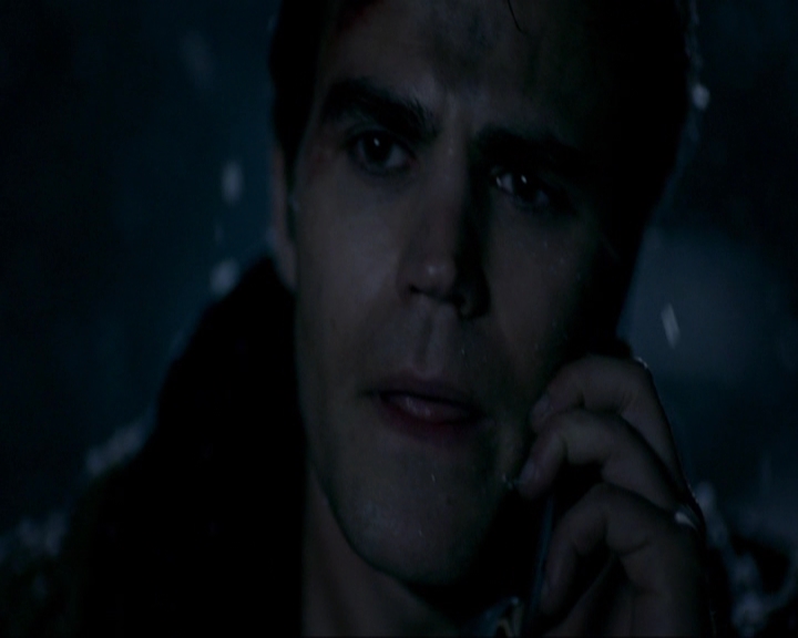 VampireDiariesWorld-dot-nl_7x17IWentToTheWoods1931.jpg