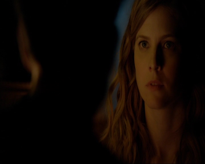 VampireDiariesWorld-dot-nl_7x17IWentToTheWoods2265.jpg