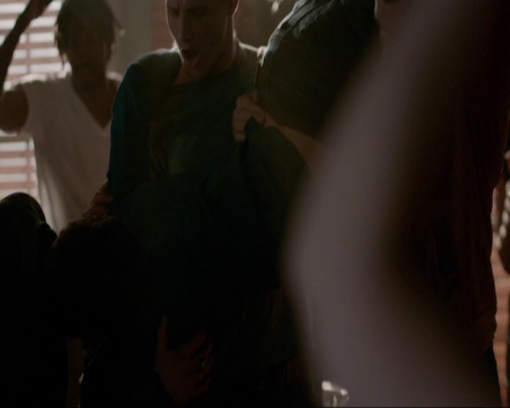 VampireDiariesWorld-dot-nl_7x18OnWayOrAnother0401.jpg