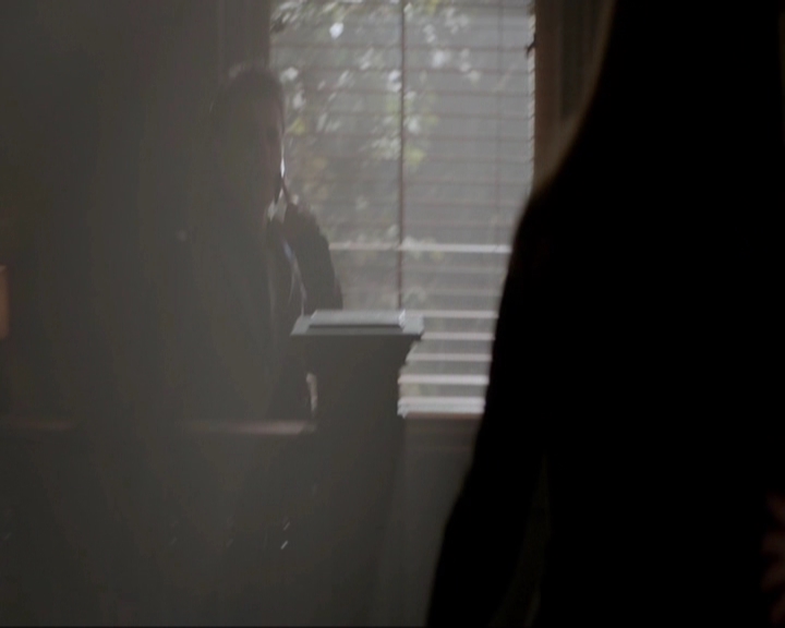 VampireDiariesWorld-dot-nl_7x18OnWayOrAnother0513.jpg