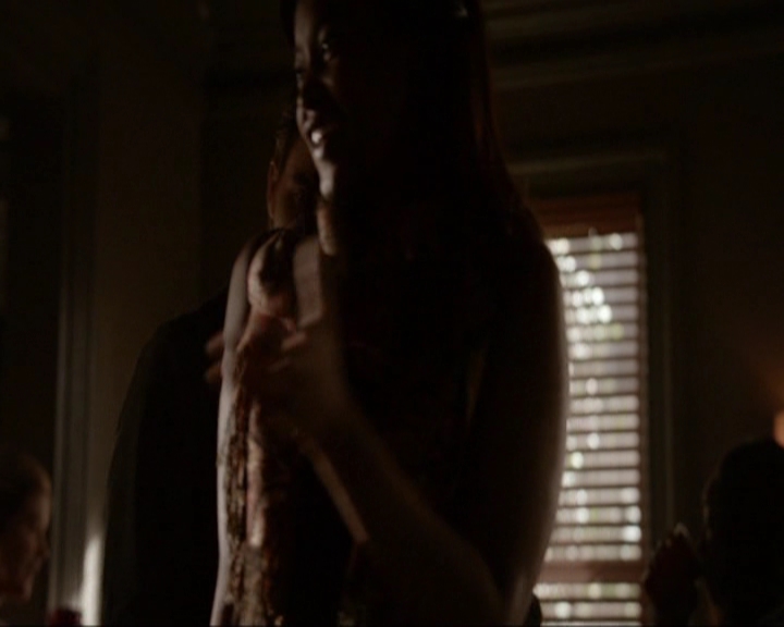 VampireDiariesWorld-dot-nl_7x18OnWayOrAnother0902.jpg