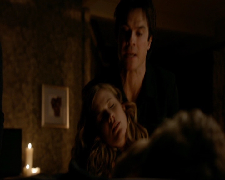 VampireDiariesWorld-dot-nl_7x18OnWayOrAnother1713.jpg