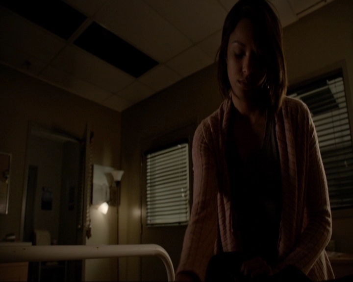 VampireDiariesWorld-dot-nl_7x18OnWayOrAnother2098.jpg