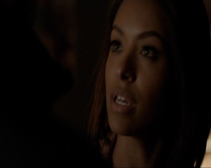 VampireDiariesWorld-dot-nl_7x18OnWayOrAnother2173.jpg