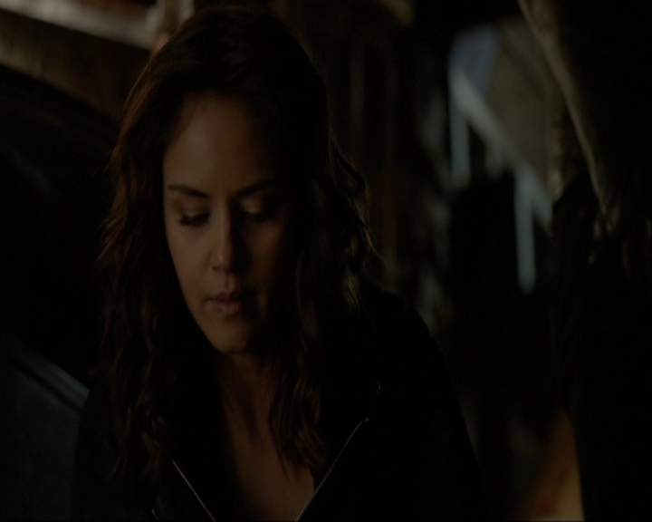 VampireDiariesWorld-dot-nl_7x19SomebodyThatIUsedtoKnow0598.jpg