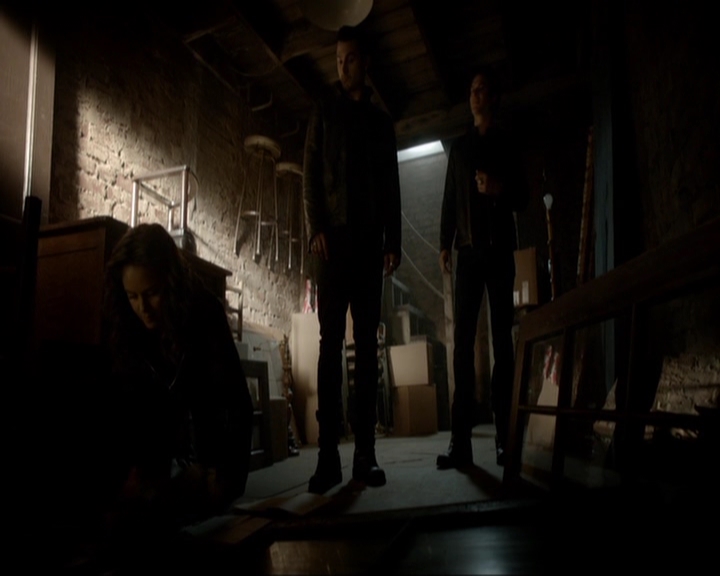 VampireDiariesWorld-dot-nl_7x19SomebodyThatIUsedtoKnow0600.jpg