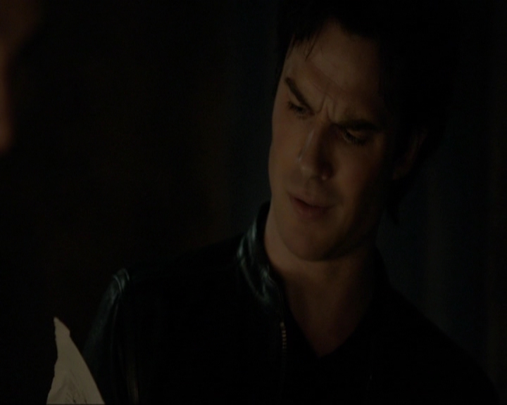 VampireDiariesWorld-dot-nl_7x19SomebodyThatIUsedtoKnow0609.jpg