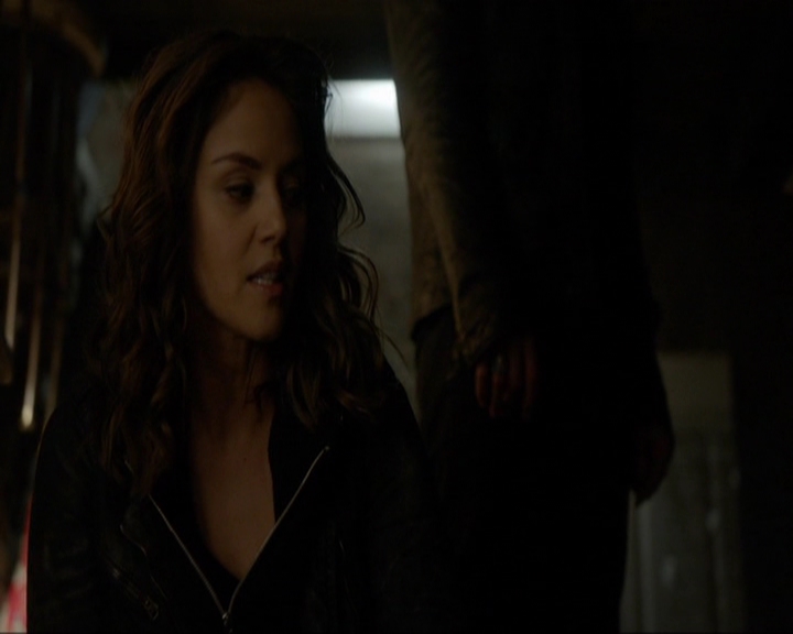 VampireDiariesWorld-dot-nl_7x19SomebodyThatIUsedtoKnow0618.jpg