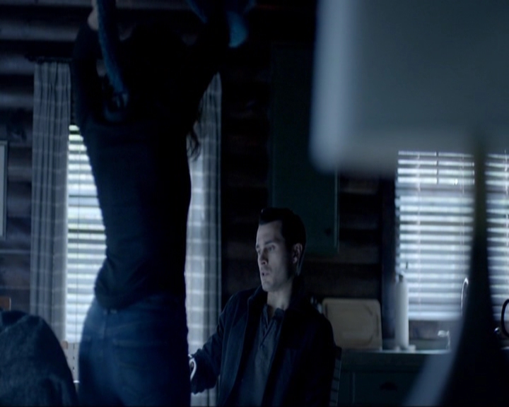 VampireDiariesWorld-dot-nl_7x19SomebodyThatIUsedtoKnow0651.jpg