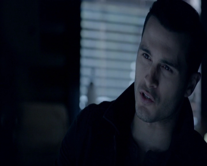 VampireDiariesWorld-dot-nl_7x19SomebodyThatIUsedtoKnow0721.jpg