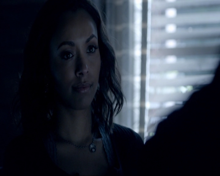 VampireDiariesWorld-dot-nl_7x19SomebodyThatIUsedtoKnow0741.jpg