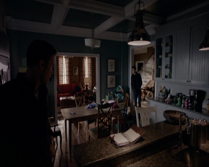 VampireDiariesWorld-dot-nl_7x19SomebodyThatIUsedtoKnow0750.jpg