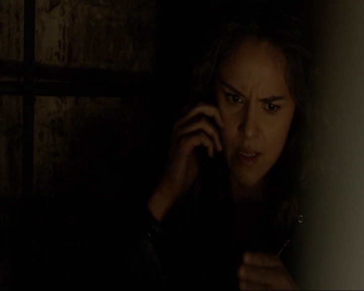 VampireDiariesWorld-dot-nl_7x19SomebodyThatIUsedtoKnow0798.jpg