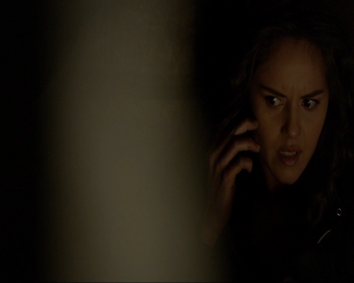 VampireDiariesWorld-dot-nl_7x19SomebodyThatIUsedtoKnow0817.jpg