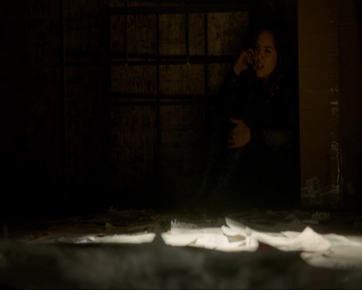 VampireDiariesWorld-dot-nl_7x19SomebodyThatIUsedtoKnow0848.jpg