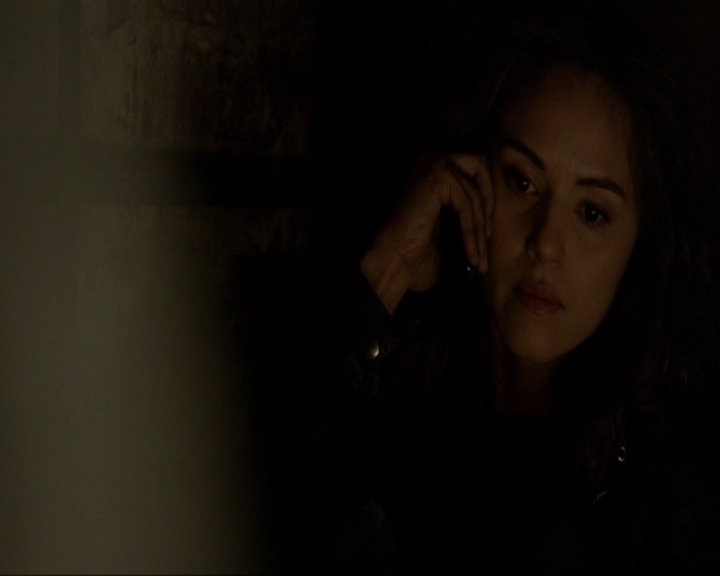 VampireDiariesWorld-dot-nl_7x19SomebodyThatIUsedtoKnow0867.jpg