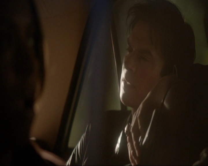 VampireDiariesWorld-dot-nl_7x19SomebodyThatIUsedtoKnow0875.jpg