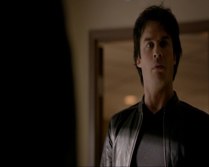 VampireDiariesWorld-dot-nl_7x19SomebodyThatIUsedtoKnow0939.jpg