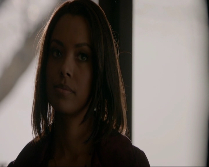 VampireDiariesWorld-dot-nl_7x19SomebodyThatIUsedtoKnow0941.jpg