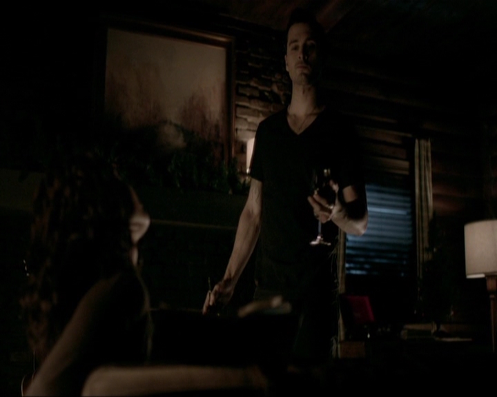 VampireDiariesWorld-dot-nl_7x19SomebodyThatIUsedtoKnow0960.jpg