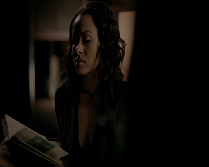 VampireDiariesWorld-dot-nl_7x19SomebodyThatIUsedtoKnow0965.jpg