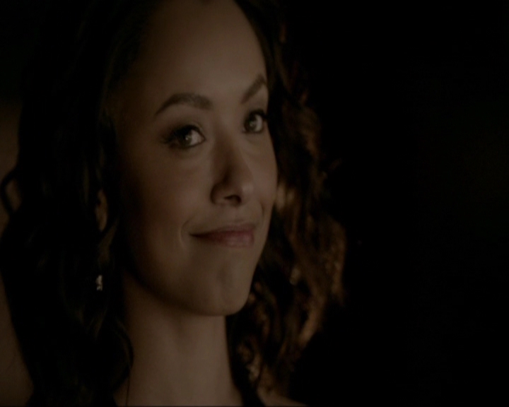 VampireDiariesWorld-dot-nl_7x19SomebodyThatIUsedtoKnow0996.jpg