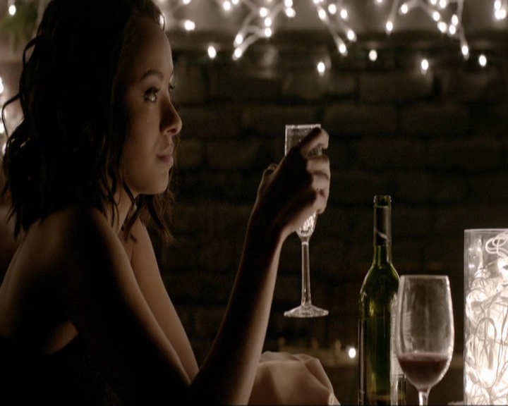 VampireDiariesWorld-dot-nl_7x19SomebodyThatIUsedtoKnow1038.jpg