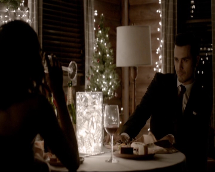 VampireDiariesWorld-dot-nl_7x19SomebodyThatIUsedtoKnow1041.jpg